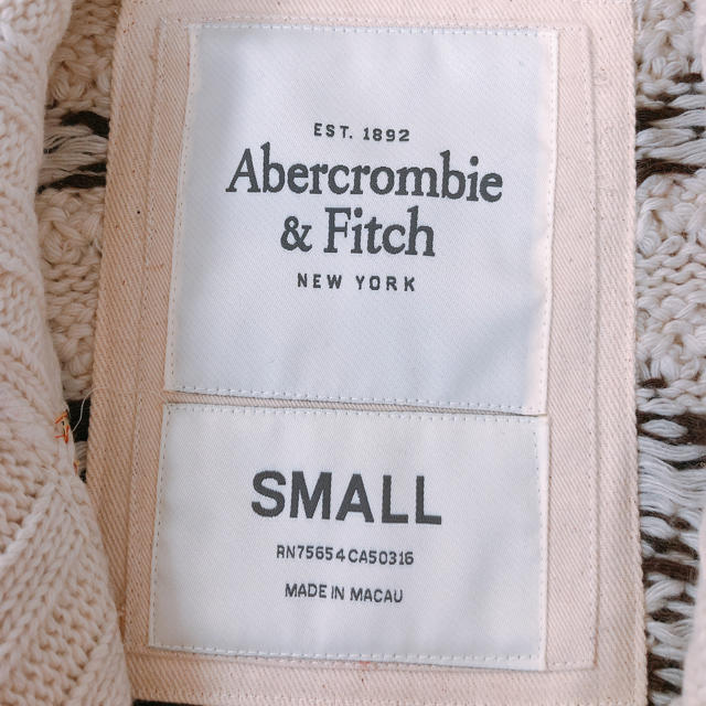 Abercrombie&Fitch(アバクロンビーアンドフィッチ)のgptaさん専用　高品質 ウール100% アバクロ メンズ ニットジャケット メンズのジャケット/アウター(ミリタリージャケット)の商品写真