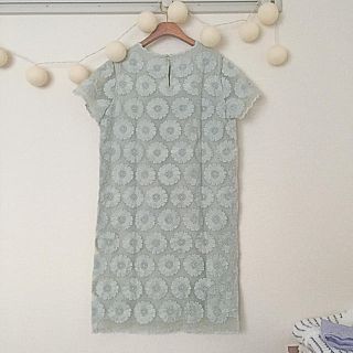 ドットアンドストライプスチャイルドウーマン(Dot&Stripes CHILDWOMAN)のオーガンジー花刺繍ワンピース(ひざ丈ワンピース)