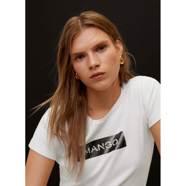 MANGO(マンゴ)のMANGO box logo Tシャツ　ボックス　ロゴ レディースのトップス(Tシャツ(半袖/袖なし))の商品写真