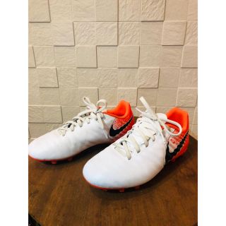 ナイキ(NIKE)のNIKE TIEMPOサッカーシューズ サイズ 23.0(シューズ)