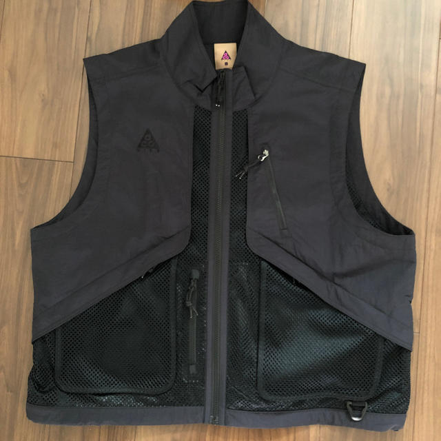 NIKE(ナイキ)のNIKE AS M NRG ACG VEST BLACK 19FA-S メンズのトップス(ベスト)の商品写真