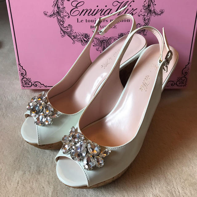EmiriaWiz(エミリアウィズ)のエミリアウィズ  ジュエリーウェッジサンダル レディースの靴/シューズ(サンダル)の商品写真
