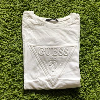 ゲス(GUESS)の【美品】GUESS 白シャツ(シャツ/ブラウス(半袖/袖なし))