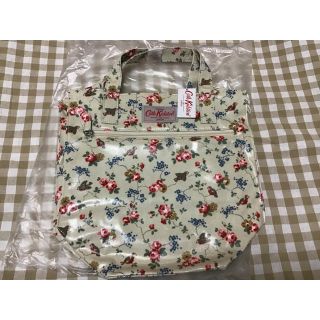 キャスキッドソン(Cath Kidston)のBOX型CATH KIDSTONキャスキッドソンバード柄オフホワイトベージュ(トートバッグ)