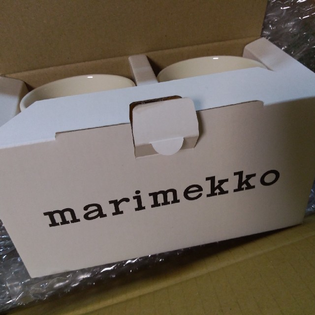 marimekko(マリメッコ)の新品◆ウニッコ　イエロー　湯呑み　マグカップ　マリメッコ　ラテマグ インテリア/住まい/日用品のキッチン/食器(グラス/カップ)の商品写真