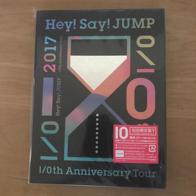 Hey! Say! JUMP(ヘイセイジャンプ)のHey！Say！JUMP　I/O LIVE DVD 【初回限定盤1】 エンタメ/ホビーのDVD/ブルーレイ(ミュージック)の商品写真