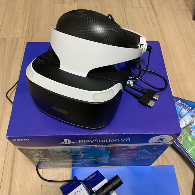 PlayStation VR(プレイステーションヴィーアール)のPlayStation  vr mega pack エンタメ/ホビーのゲームソフト/ゲーム機本体(家庭用ゲーム機本体)の商品写真