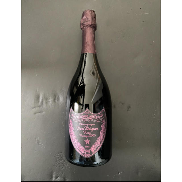 Dom Pérignon(ドンペリニヨン)のドンペリロゼ(ピンク)2005年 食品/飲料/酒の酒(シャンパン/スパークリングワイン)の商品写真