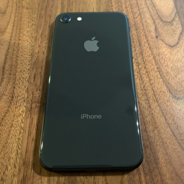 iPhone8 simフリー　スペースグレー　おまけ付き