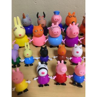 ペッパピッグ peppa pig 25体フィギュア+お家セット+キャンピングカー