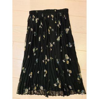 ザラ(ZARA)の【未使用】ZARA花柄プリーツスカート 花柄ロングスカート(ロングスカート)