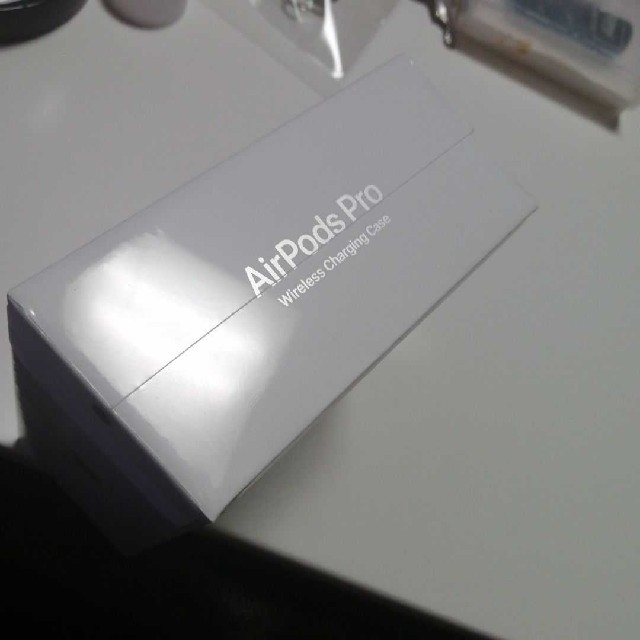 送料無料　Apple　AirPods Pro 2