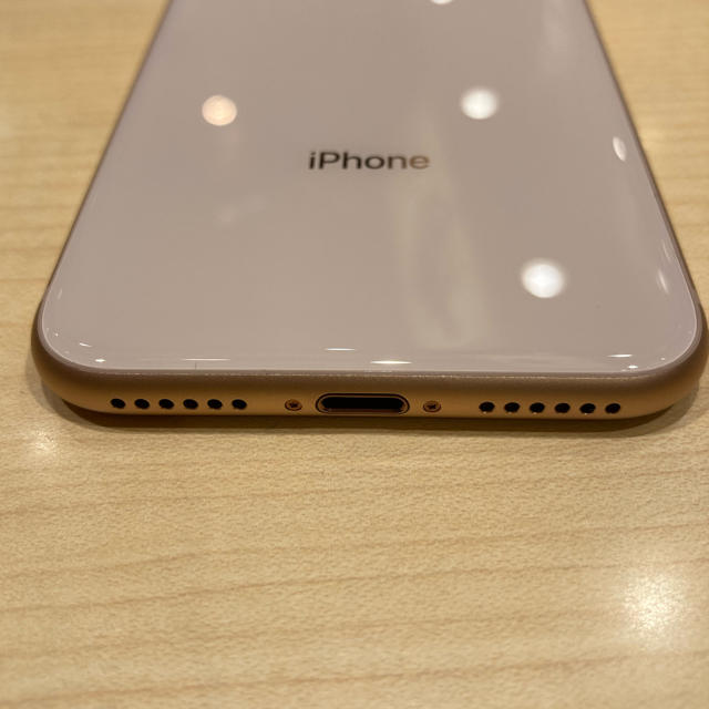 Apple(アップル)のiPhone8SIMフリー スマホ/家電/カメラのスマートフォン/携帯電話(スマートフォン本体)の商品写真