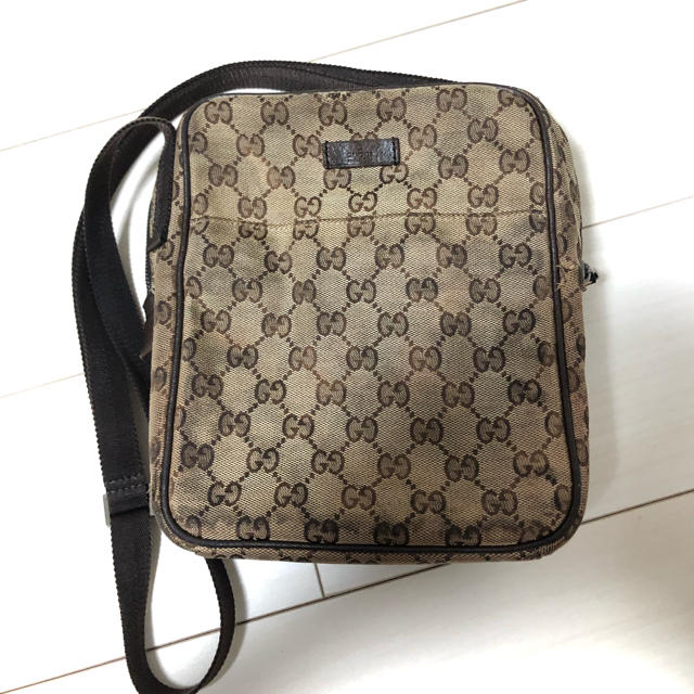 Gucci(グッチ)の確実正規品　GUCCI ショルダーバッグ　ショルダーポーチ メンズのバッグ(ショルダーバッグ)の商品写真