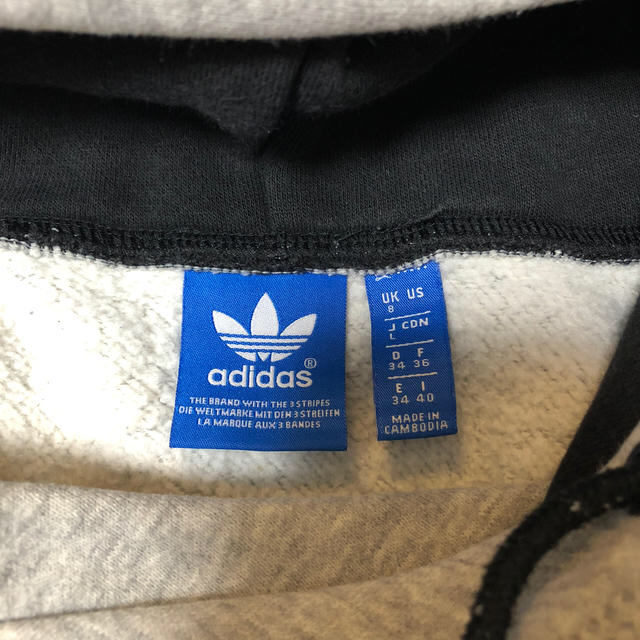 adidas(アディダス)のadidasパーカーグレー キッズ/ベビー/マタニティのキッズ服男の子用(90cm~)(ジャケット/上着)の商品写真