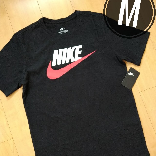 NIKE(ナイキ)の新品　メンズM　NIKE　ナイキ　半袖Tシャツ　ビッグスウォッシュ メンズのトップス(Tシャツ/カットソー(半袖/袖なし))の商品写真