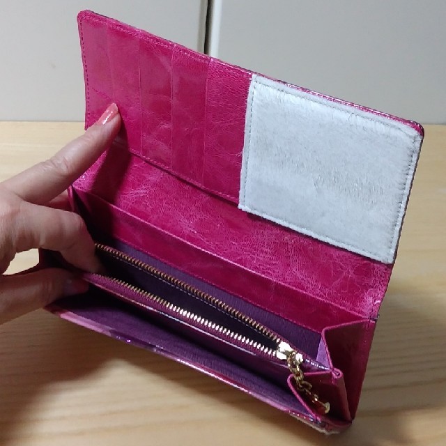 FRUTTI DI BOSCO フルッティ ディ ボスコ　長財布　アルバ 　 レディースのファッション小物(財布)の商品写真