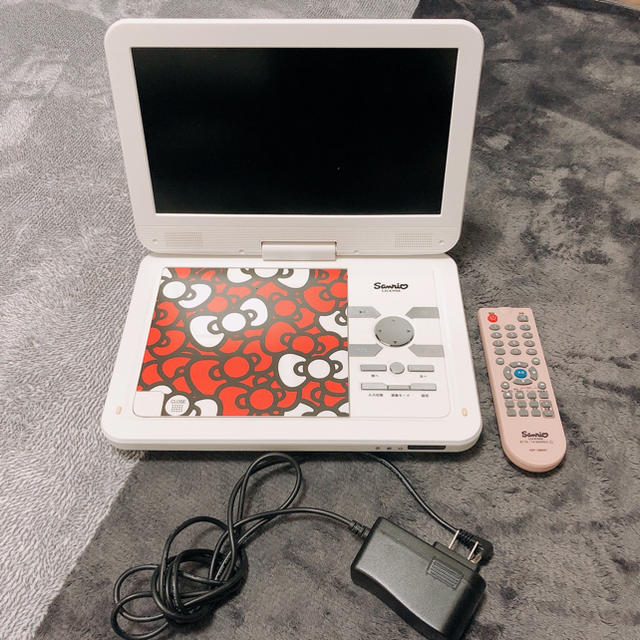 PORTABLE DVD PLAYER スマホ/家電/カメラのテレビ/映像機器(DVDプレーヤー)の商品写真