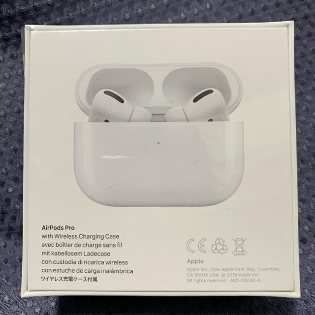 したワイヤ】 Apple AirPods Pro 新品未使用未開封（エアポッド）の通販 by とっしー's shop｜アップルならラクマ  イヤフォン