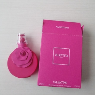 ヴァレンティノ(VALENTINO)のヴァレンティノ　ヴァレンティナ　ピンク　香水(香水(女性用))