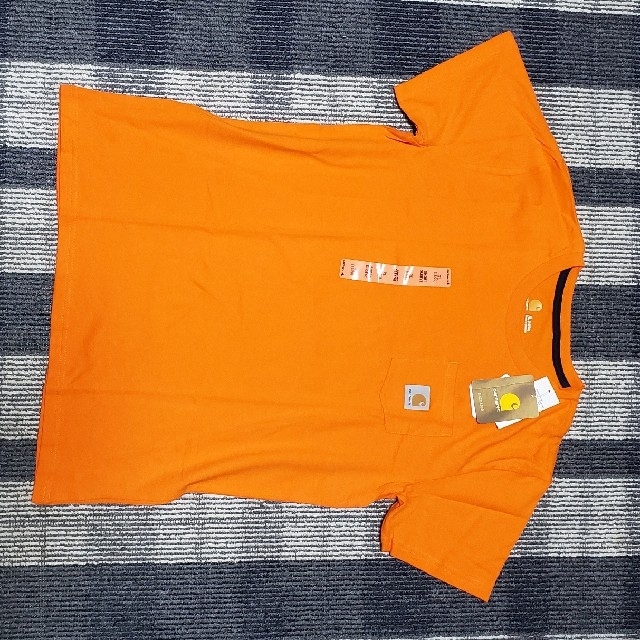 carhartt(カーハート)のCarhartt　Tシャツ　オレンジ メンズのトップス(Tシャツ/カットソー(半袖/袖なし))の商品写真