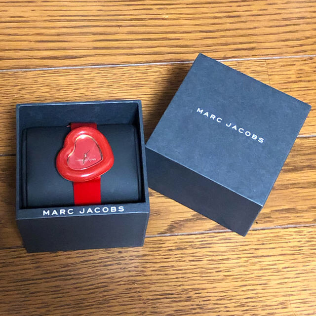 MARC JACOBS(マークジェイコブス)のMARK JACOBS The Heart ハート腕時計 レディースのファッション小物(腕時計)の商品写真