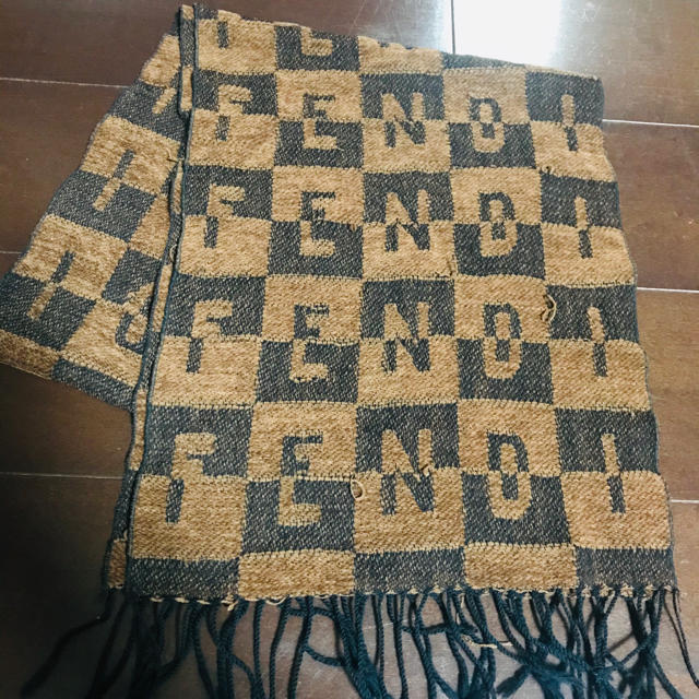 FENDI(フェンディ)のFENDIマフラー レディースのファッション小物(マフラー/ショール)の商品写真