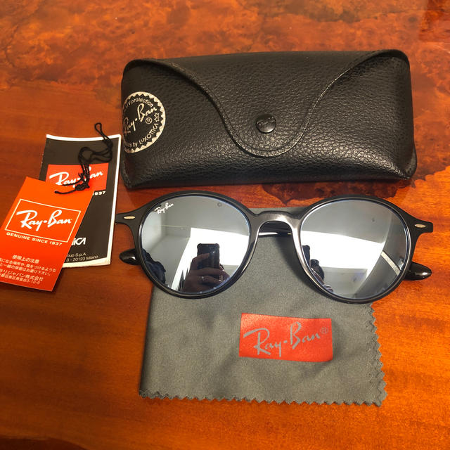 ミラーレンズサングラス　Ray-Ban