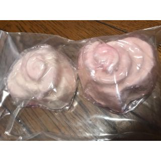 ラッシュ(LUSH)のロージーオールザウェイ　石鹸二個セット(ボディソープ/石鹸)