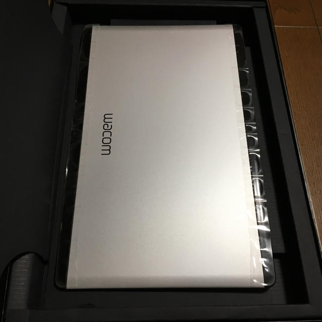 Wacom(ワコム)のワコム 液晶タブレット  WACOM DTK-1301/K0 スマホ/家電/カメラのPC/タブレット(タブレット)の商品写真