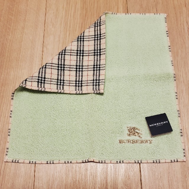 BURBERRY - 新品未使用 BURBERRYタオルハンカチ ミドリの通販 by シーマ's shop｜バーバリーならラクマ