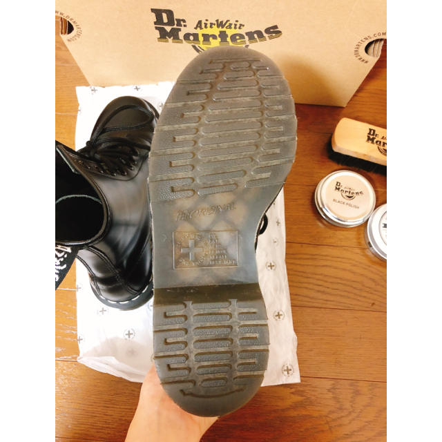 Dr.Martens(ドクターマーチン)の激安！新品同様Dr.Martens 8ホール　23センチ　白ステッチ レディースの靴/シューズ(ブーツ)の商品写真