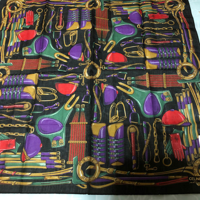 celine(セリーヌ)のセリーヌ レア 大判ハンカチ スカーフ 未使用品 レディースのファッション小物(バンダナ/スカーフ)の商品写真