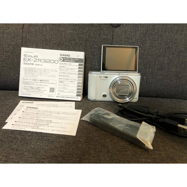 CASIO(カシオ)のCASIO EX-ZR3200 スマホ/家電/カメラのカメラ(コンパクトデジタルカメラ)の商品写真