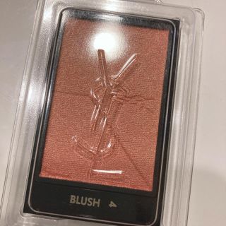 イヴサンローランボーテ(Yves Saint Laurent Beaute)の新品未使用！　YSL ブラッシュクチュール　  No.4 コライユ リヴゴーシュ(チーク)