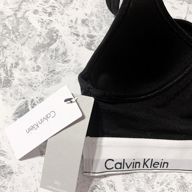 Calvin Klein(カルバンクライン)の【新品未使用】07 S  カルバンクライン　ブラトップ　ブラレット  ブラック レディースの下着/アンダーウェア(ブラ)の商品写真