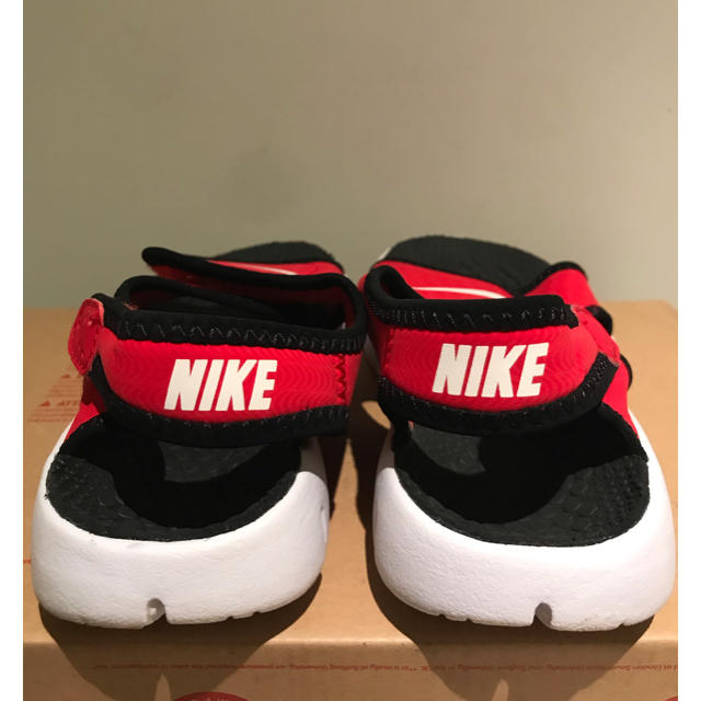 NIKE(ナイキ)のナイキ　サンダル　キッズ　子供 キッズ/ベビー/マタニティのキッズ靴/シューズ(15cm~)(サンダル)の商品写真