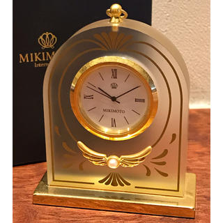 ミキモト(MIKIMOTO)のミキモト 真珠付置き時計アーチ型　稼働品　used(置時計)