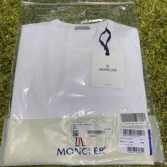 MONCLER(モンクレール)の MONCLER モンクレール　Tシャツ　Mサイズ メンズのトップス(Tシャツ/カットソー(半袖/袖なし))の商品写真