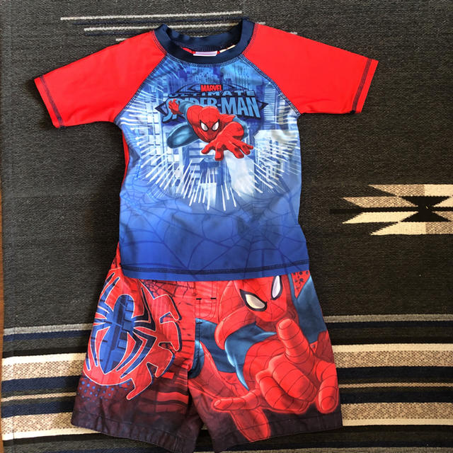 MARVEL(マーベル)のスパイダーマン キッズ 水着 セット ラッシュガード 3T キッズ/ベビー/マタニティのキッズ服男の子用(90cm~)(水着)の商品写真