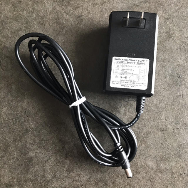 Francfranc(フランフラン)のルルド マッサージクッション用 ACアダプター 送料無料 スマホ/家電/カメラの生活家電(変圧器/アダプター)の商品写真