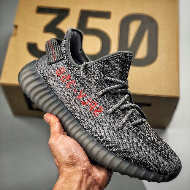 adidas(アディダス)のadidas YEEZY BOOST 350 V2 BELUGA 2.0 メンズの靴/シューズ(スニーカー)の商品写真
