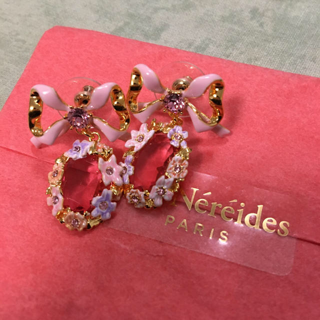 Les Nereides(レネレイド)の🌟新品🌟レネレイド ピンク リボン ピアス レディースのアクセサリー(ピアス)の商品写真