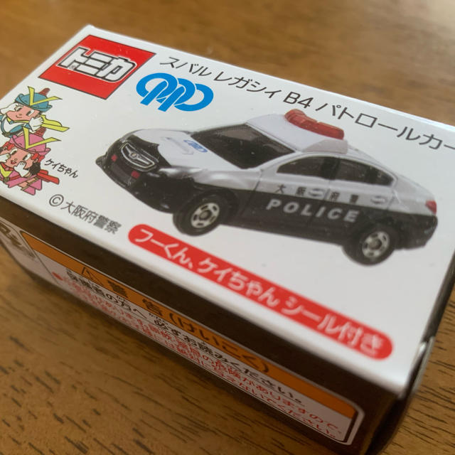 トミカ 大阪府警パトカー レガシィB4 パトカーの通販 by トミカ 大阪府警パトカー レガシィB4 パトカーの通販 by