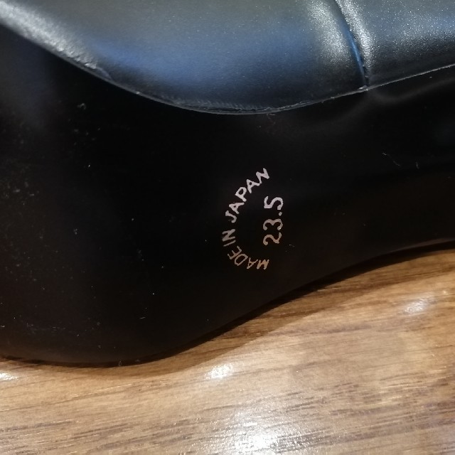 青山(アオヤマ)のn line 洋服の青山　黒パンプス 2way　23.5cm レディースの靴/シューズ(ハイヒール/パンプス)の商品写真