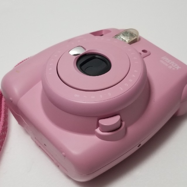 富士フイルム(フジフイルム)のFUJI FILM INSTAX MINI 8+ PINK カメラ　フィルム入り スマホ/家電/カメラのカメラ(フィルムカメラ)の商品写真