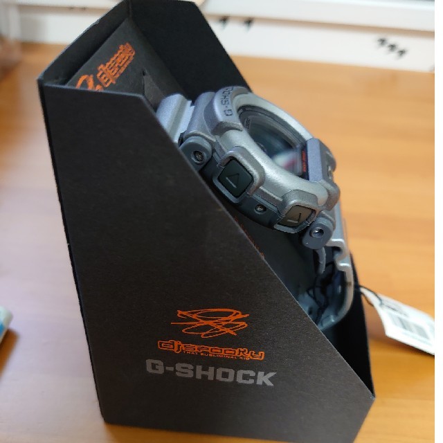 G-SHOCK(ジーショック)の限定新品G-SHOCK鏡面カシオGショックDW-003M-8T　DJSpooky メンズの時計(腕時計(デジタル))の商品写真