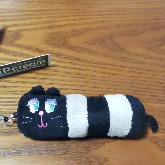 リップクリームホルダー キーチャーム  猫 レディースのファッション小物(キーホルダー)の商品写真