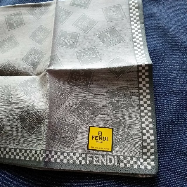 FENDI(フェンディ)のハンカチ　フェンディ　靴下 メンズのファッション小物(ハンカチ/ポケットチーフ)の商品写真