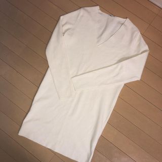 ユニクロ(UNIQLO)のユニクロ★Vネックニットワンピ(ひざ丈ワンピース)